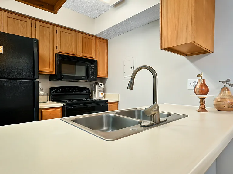 Lakeview Loft - Kitchen Lakeview Loft - Kitchen