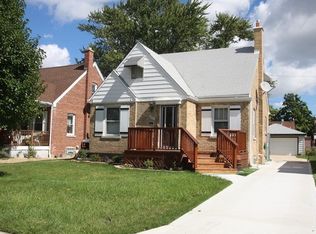 4921 N Mulligan Ave, Chicago, IL 60630