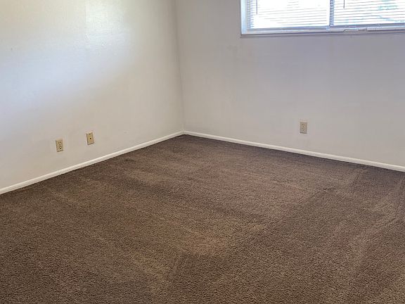 5th image of 1083 S Anne Cir #1083