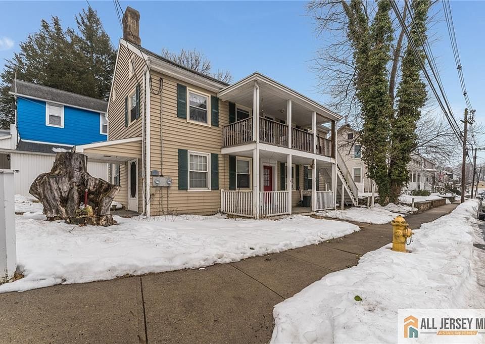 1st image of 20 Willow Ave