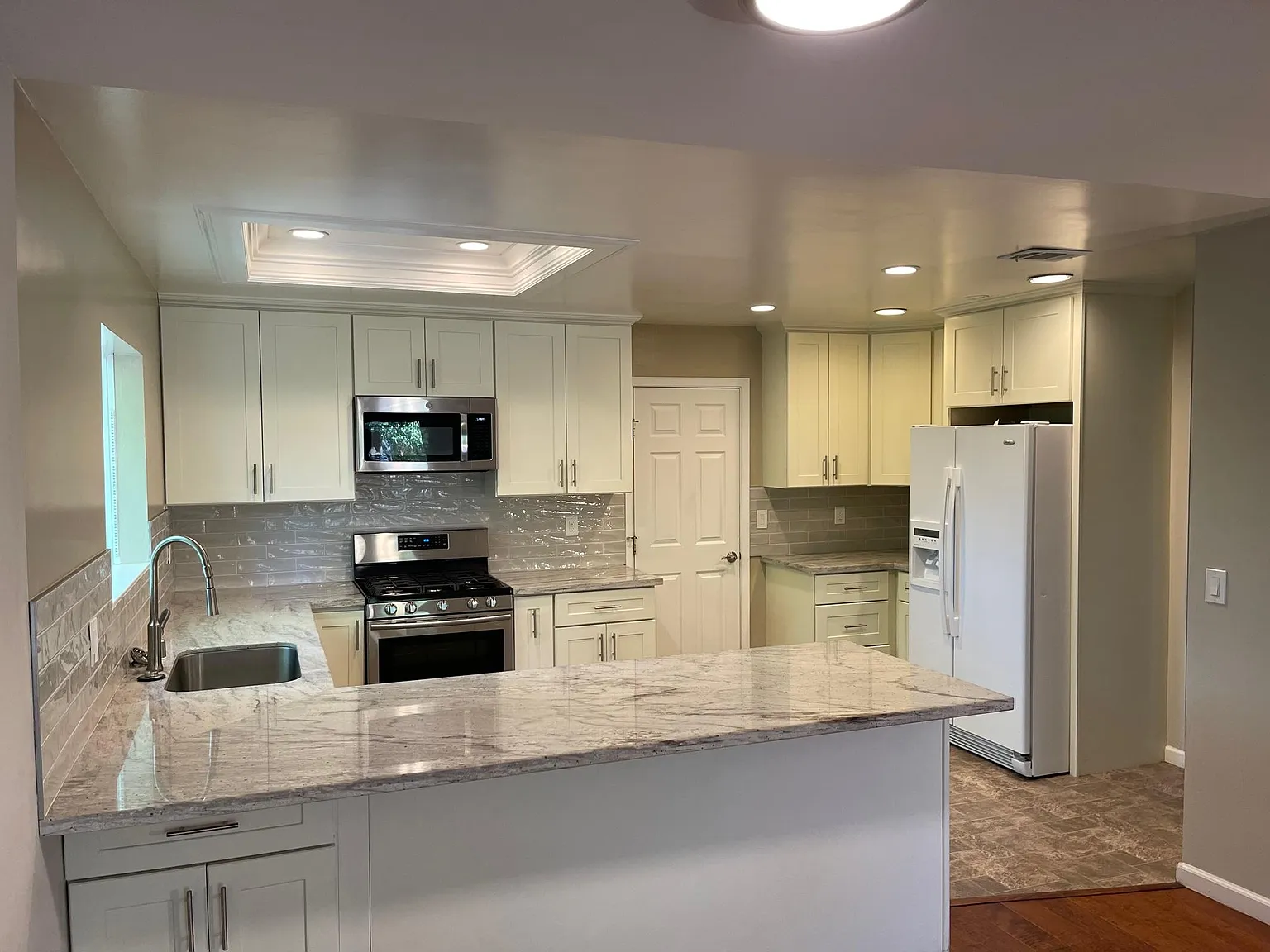 302 Almond Ct photo 1