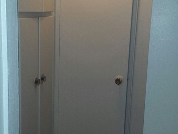 5th image of 255 E 25th St APT 2F