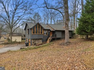 667 Cora Ct NW, Lilburn, GA 30047