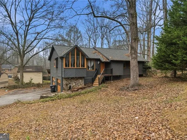 667 Cora Ct NW, Lilburn, GA 30047