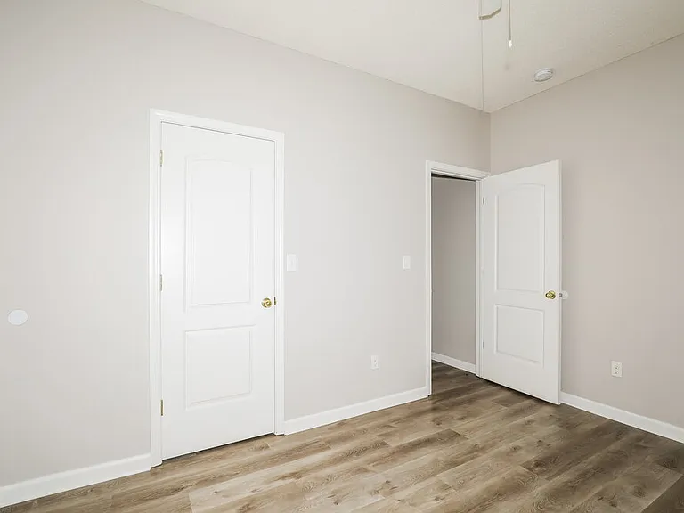 5810 Long Lake Ln — Photo 12