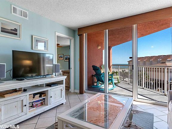 4th image of 633 W Beach Blvd #205