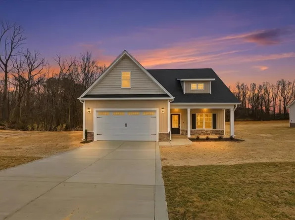 408 Creeks Edge Dr, Pikeville, NC 27863