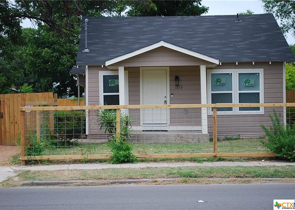 1st image of 1213 W Southcross Blvd