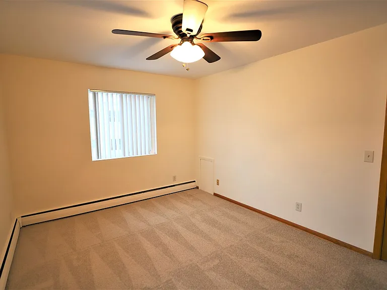 6520 Oliver Ave S — Photo 16
