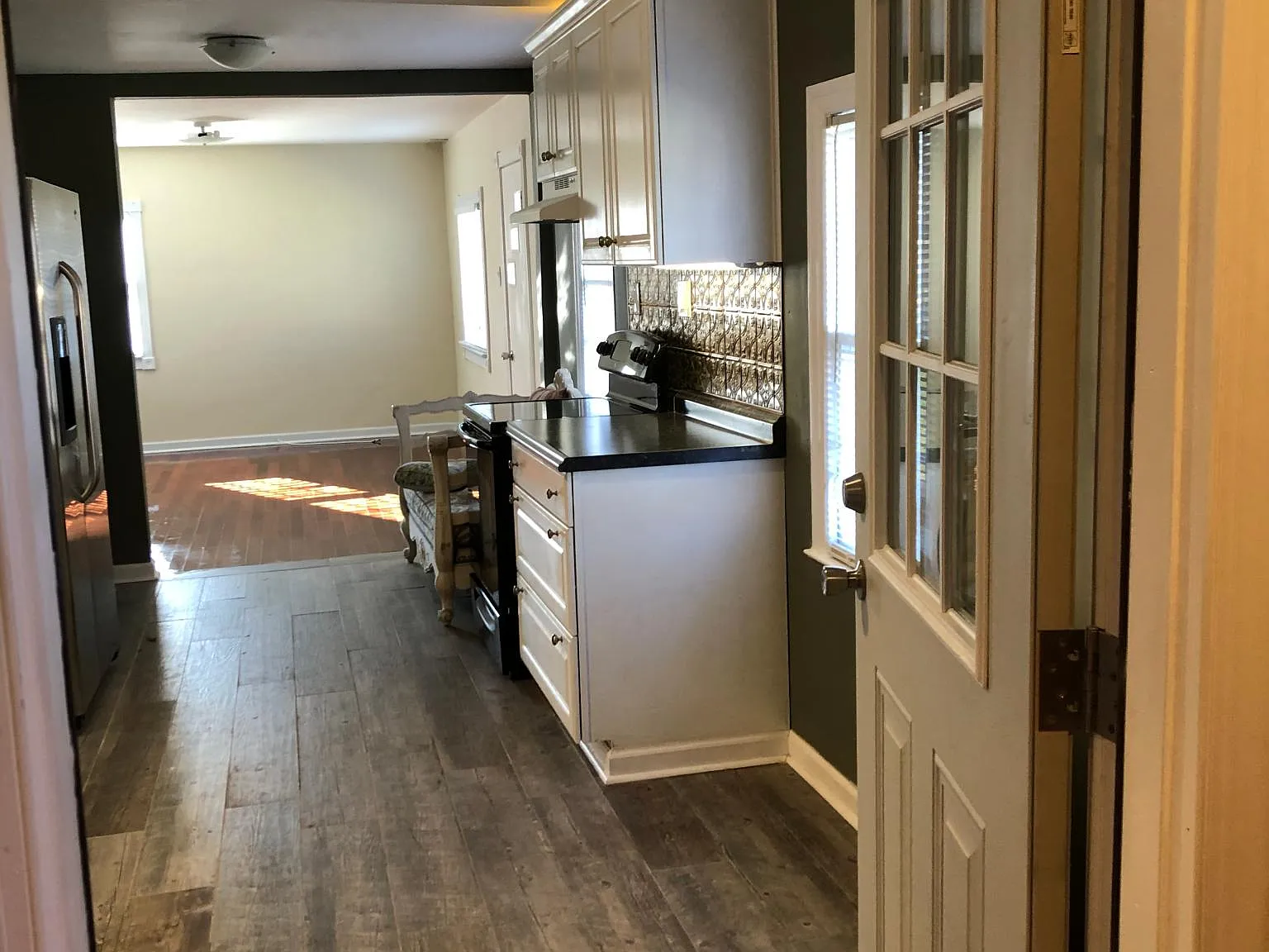 2 bed, 1400 sqft, $1,500 — Photo 3