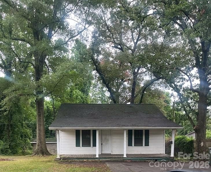 1st image of 109 Carlton Dr