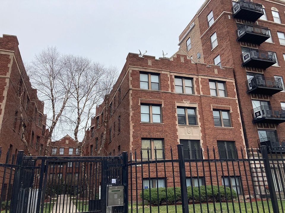 1st image of 4531 S Drexel Blvd #1