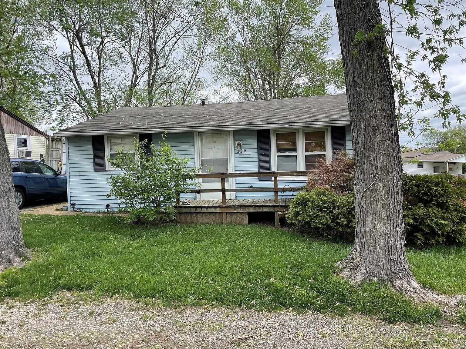 229 Siebenman St, Bourbon, MO 65441 Zillow