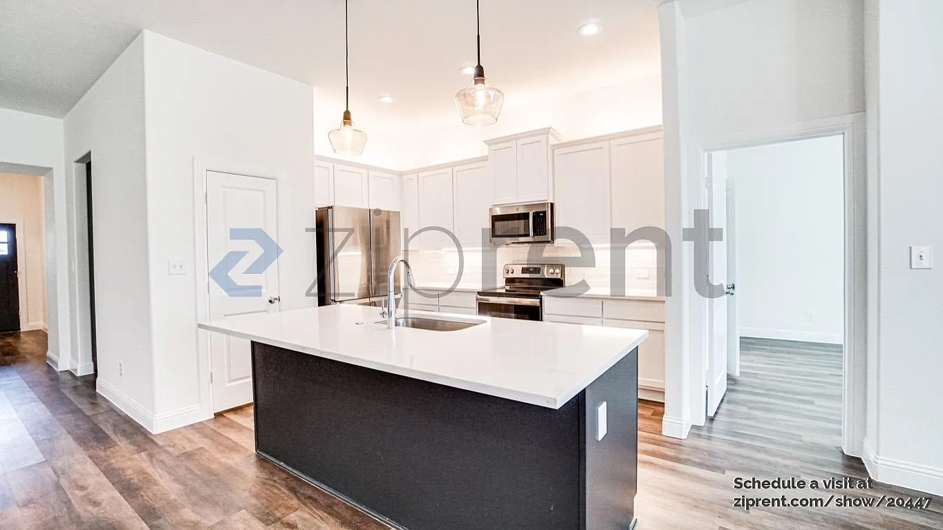 3 bed, 1780 sqft, $2,238 — Photo 2