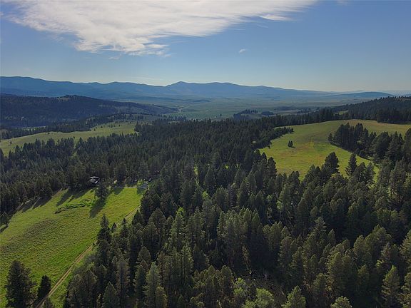 4th image of 1835 Indian Creek Rd