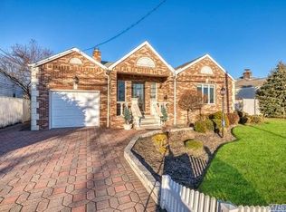 228 Skillman Ave, Oceanside, NY 11572
