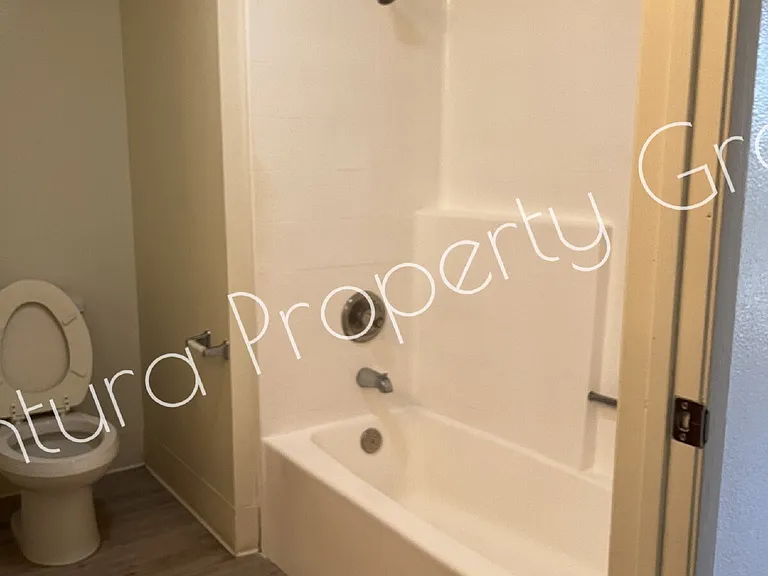 234 S Steckel Dr #2 — Photo 6