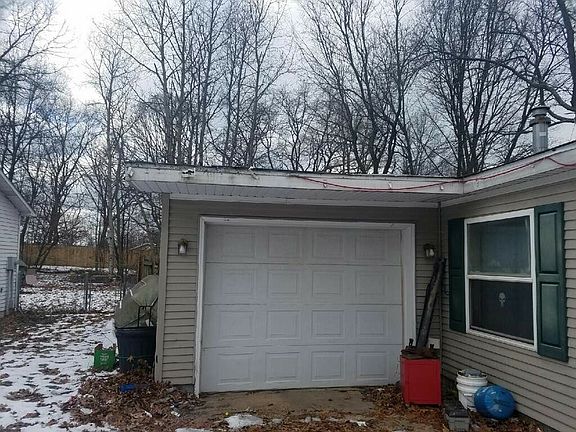 2nd image of 815 N Lavinia St