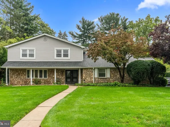 3883 Dempsey Ln, Huntingdon Valley, PA 19006