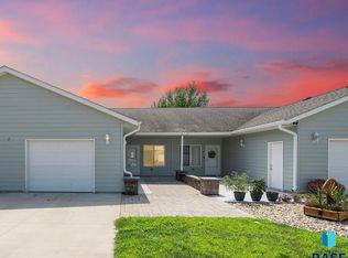 703 N Mundt Ave UNIT 2, Hartford, SD 57033