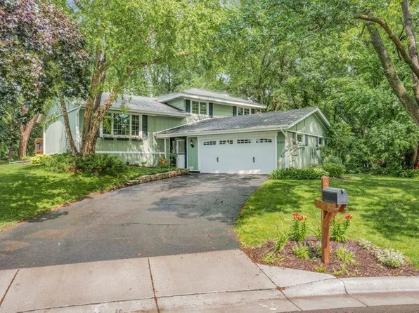 3410 E 125th St, Burnsville, MN 55337