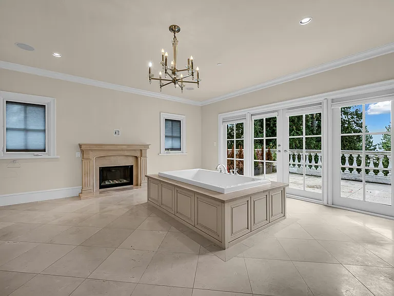 6089 Gleneagles Dr — Photo 18