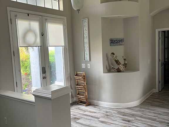 3rd image of 1217 Lake Cove Ct