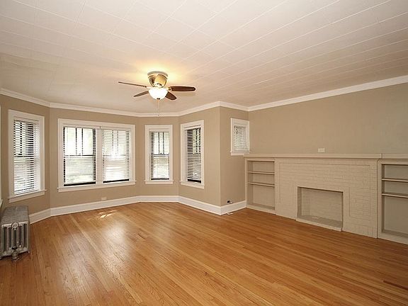 3rd image of 1424 W Winona St APT 1