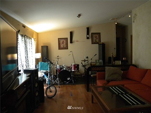 2nd image of 9103 211 Street Ct E