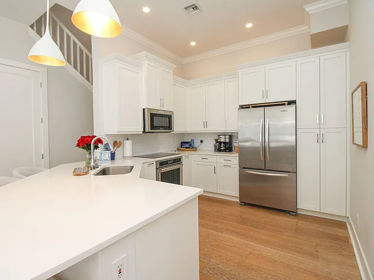 453 8th Ave S #106 — Photo 19