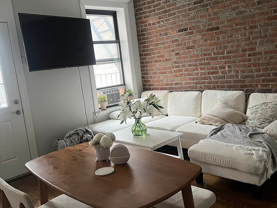 1st image of 346 E 18th St APT 4D