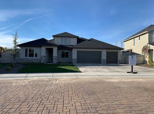 4710 W San Salvo Dr, Meridian, ID 83646