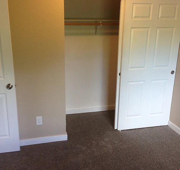 Edmonds Crest Apartments — Photo 11