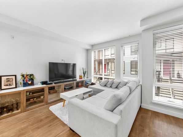 708 Lea Ave #214, Coquitlam, BC V3J 0K4