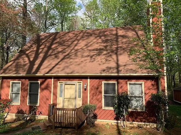 3299 Whitaker Ct, Winston Salem, NC 27106