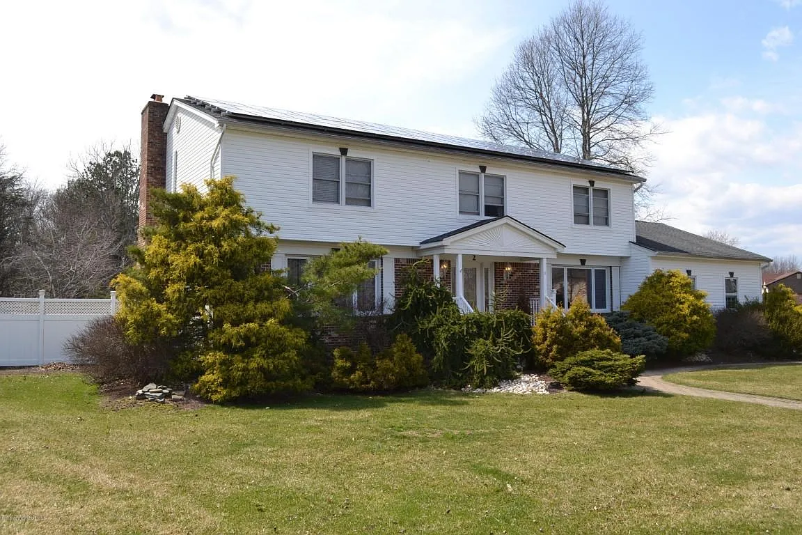 2 Jackie Dr photo 1