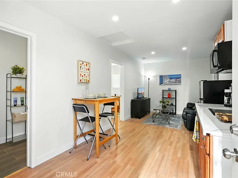 9221 Swinton Ave — Photo 6