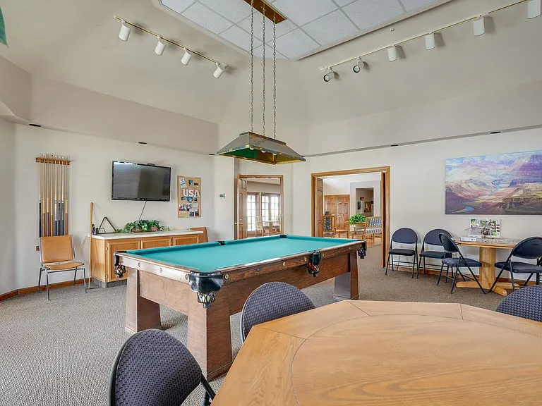 Building's Lounge
