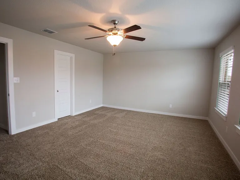113 Lakeview Ct — Photo 9