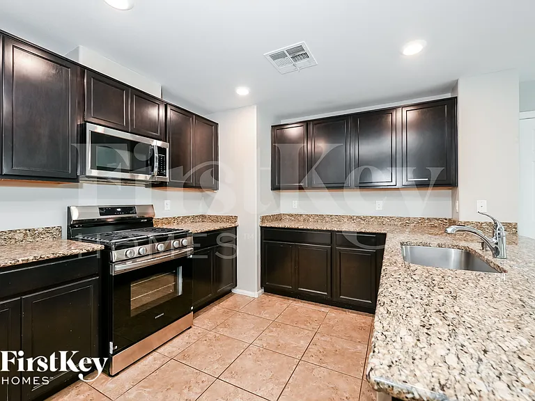 11060 Camden Bay St — Photo 8