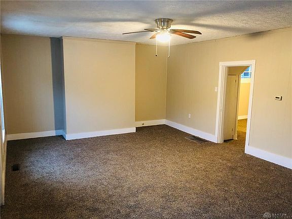 3rd image of 324 N 1st St
