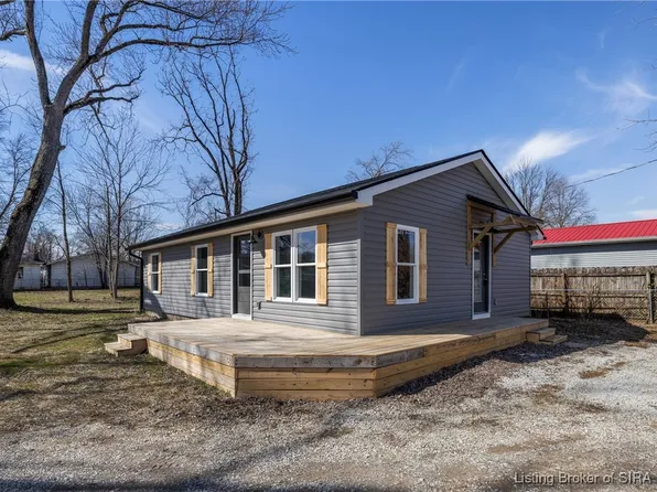 622 S Penn Avenue, Sellersburg, IN 47172