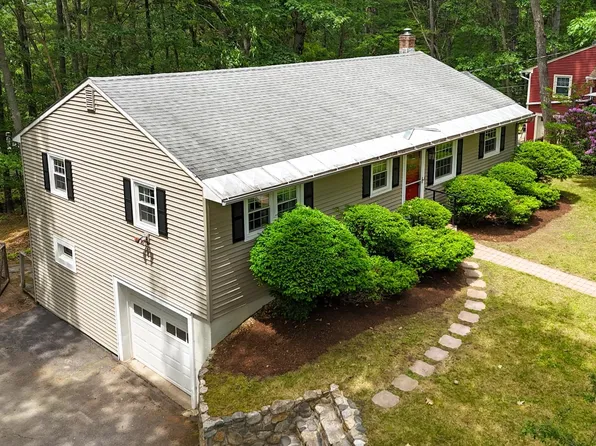 43 Longwood Drive, Swanzey, NH 03446