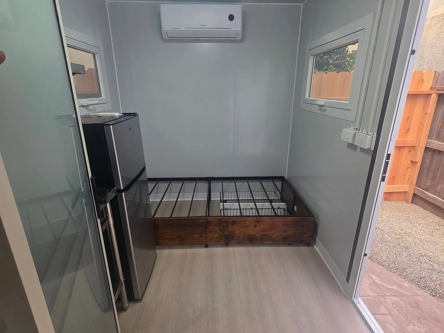 Studio For Rent — Photo 1