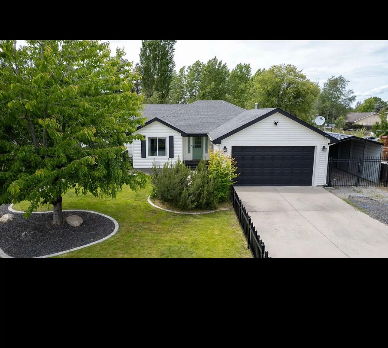 3 bed, 1200 sqft, $2,200 — Photo 3
