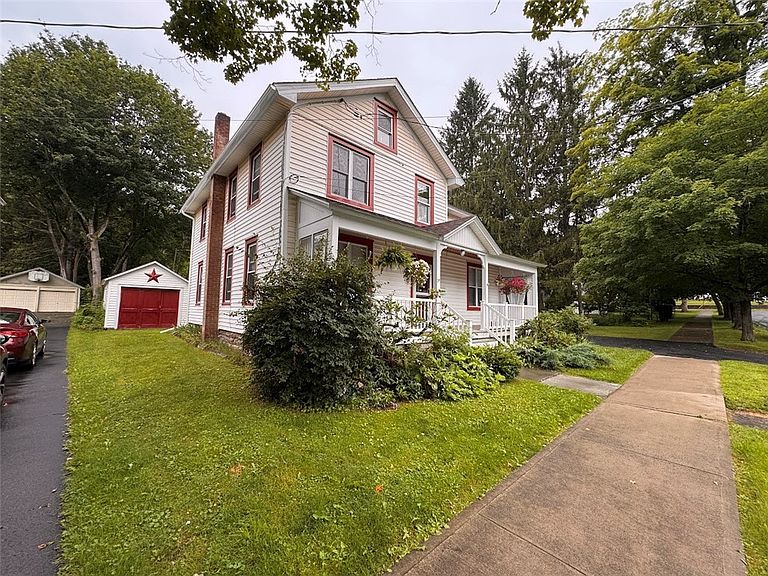 Listing photo 4