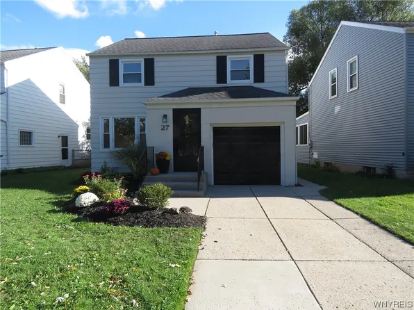 27 Olney Dr W, Amherst, NY 14226