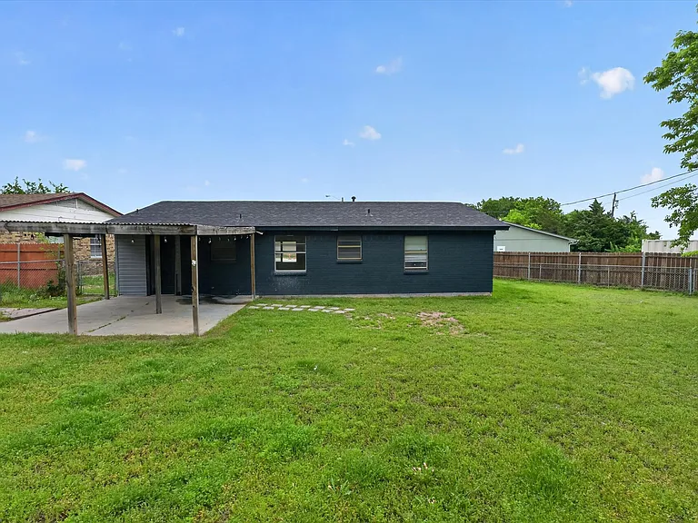 1275 McKinney Cir — Photo 12