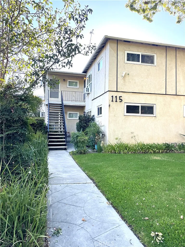 1 bed, 600 sqft, $2,200 — Photo 1
