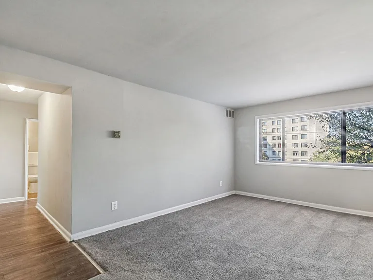 The Swift and The Current Apartments — Photo 36